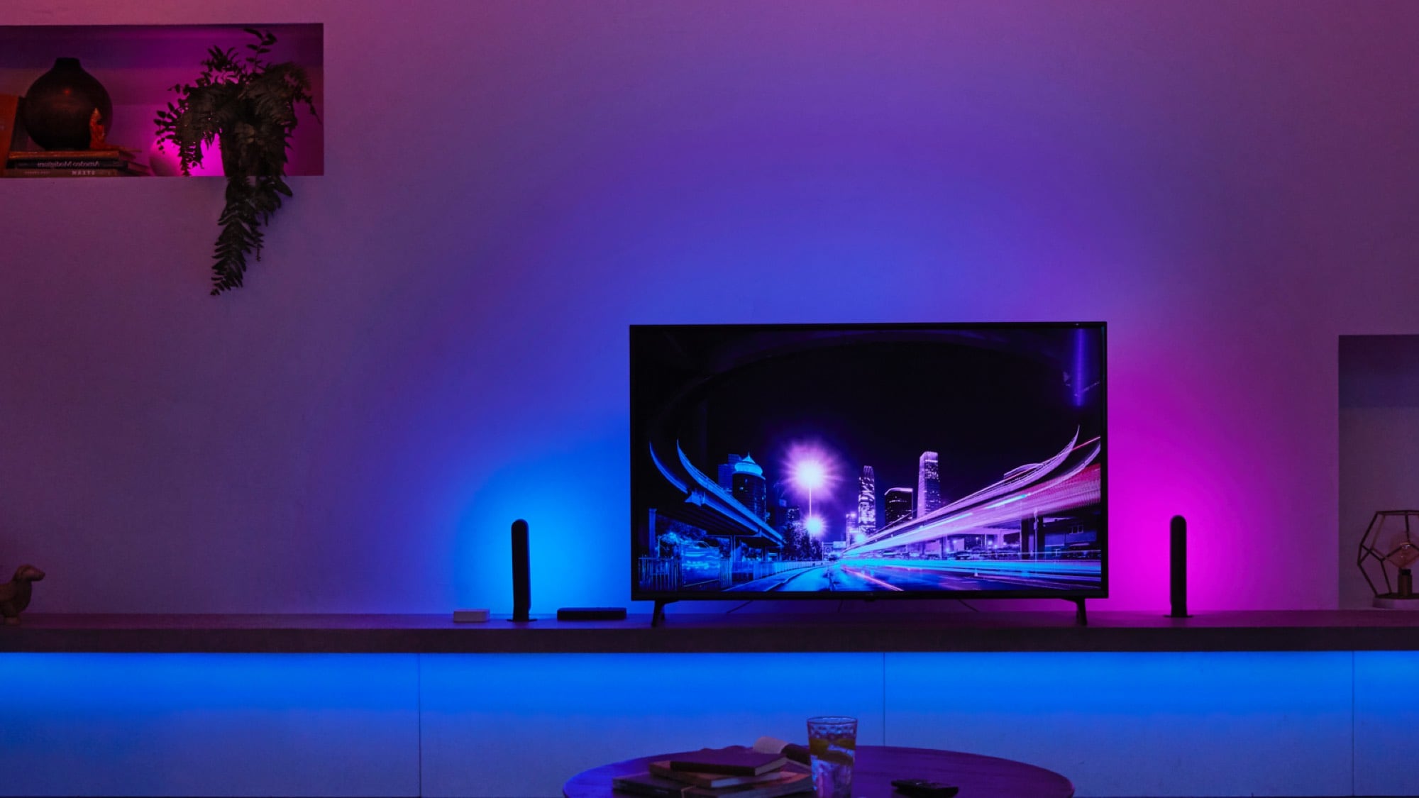 Philips Hue Play lights are the perfect addition to a media room - 9to5Mac